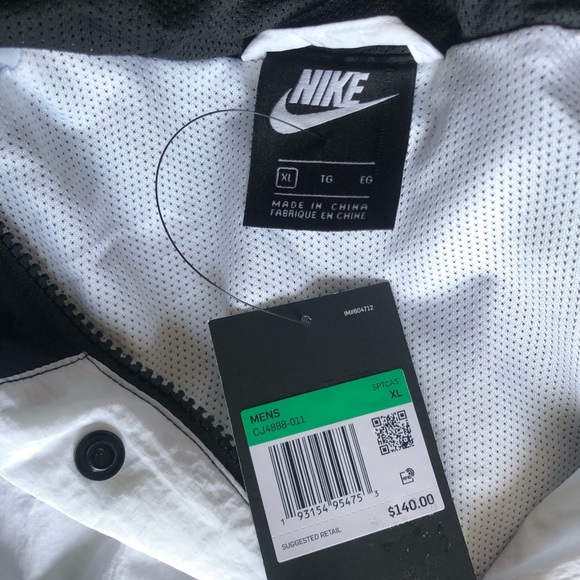 NWT Nike NSW hooded jacket Woven - Picture 2 of 6